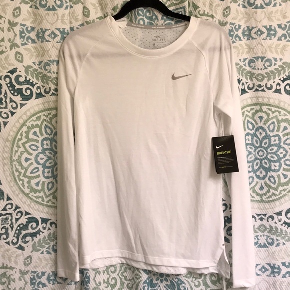 Nike Tops - Nike breathable long sleeve shirt NWT
